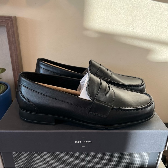 Rockport Other - Rockport Classic black leather penny loafer New in Box 7W WIDE